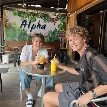 Alpha Hostel Cafe&Bar Ban Khlong Yai Eksteriør bilde