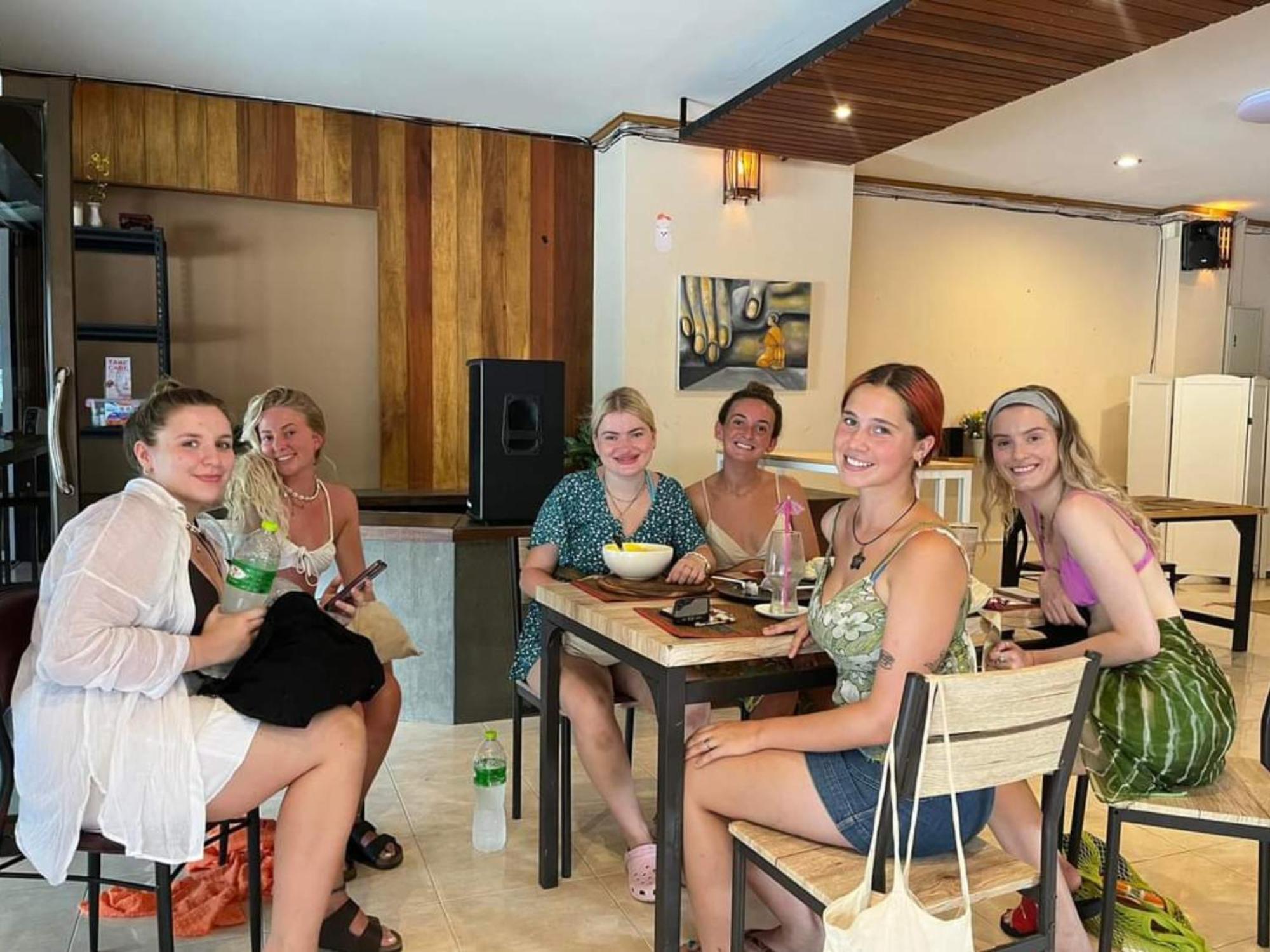 Alpha Hostel Cafe&Bar Ban Khlong Yai Eksteriør bilde
